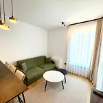 Pacifik Lux & Private Garage Apartment Sarajevo