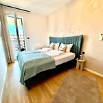 Pacifik Lux & Private Garage