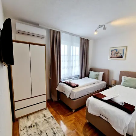 Apartment Pacifik Lux & Private Garage Sarajevo