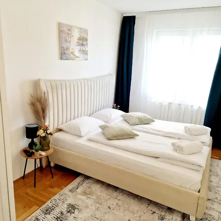 Apartment Pacifik Lux & Private Garage