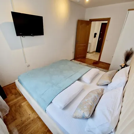 Pacifik Lux & Private Garage