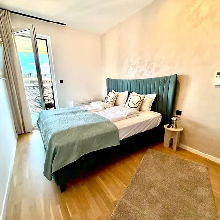 Pacifik Lux & Private Garage